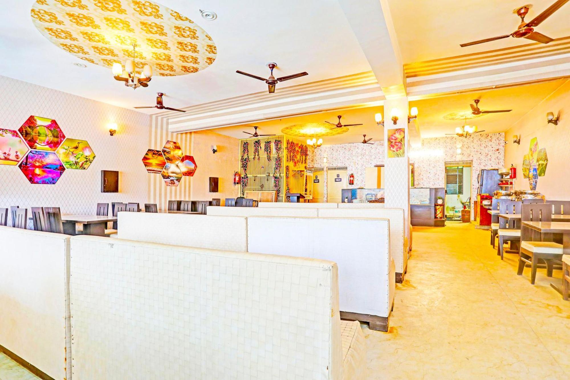 Spot On Meal Tree Hotel Ghaziabad Exterior photo